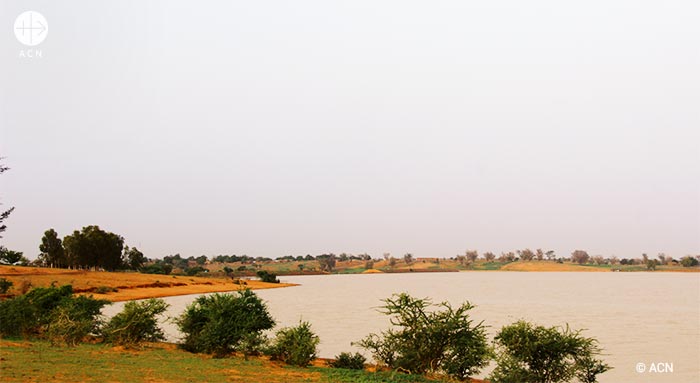 A landscape in the Sahel : water, the most precious natural resource in the region.