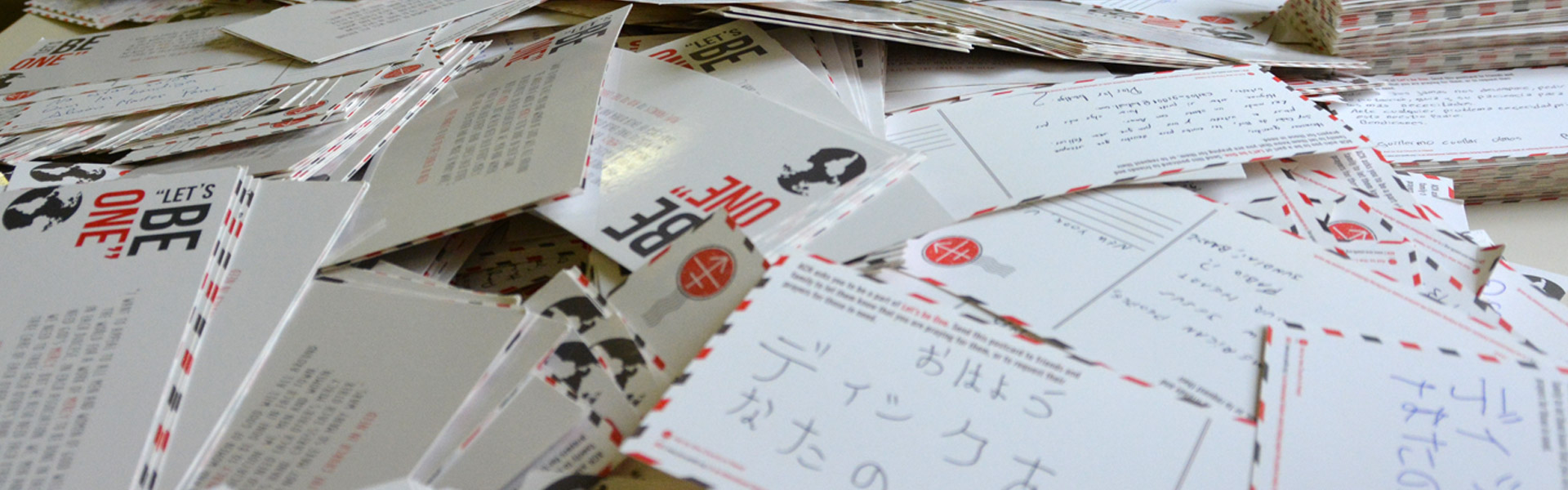 “Let’s Be One”: 3.000 postales para la juventud de la iglesia que sufre