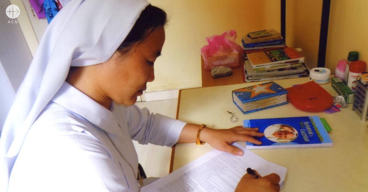 Help for the training of 28 young religious women in India