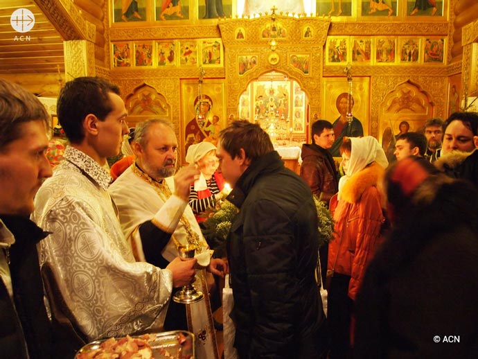 Russia: "We want to join together to help people find their way out of the darkness"