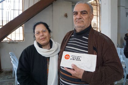 A la derecha: Hasan Marmari, de 60 años.