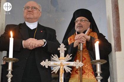Padre Halemba (ACN) y el arzobispo Melkite católico griego Nicolas Sawaf de Lattakia