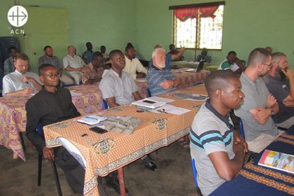 República Centroafricana: Nuestros benefactores han apoyado un programa de formación continua para sacerdotes de la Diócesis de Bouar.