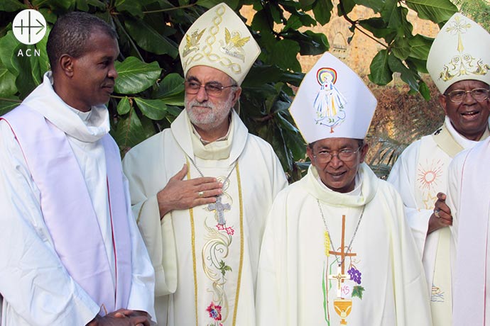 In the centre of the picture: Monsignor Rosario Vella, Bishop of Moramanga.