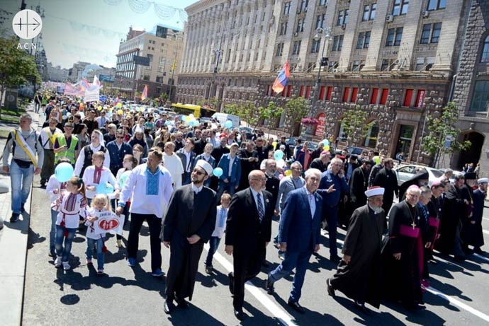 Catholic diocese of Kiev organizes a March of life through the capital. There also Muslims, Jews and other religions participating, June 2017.