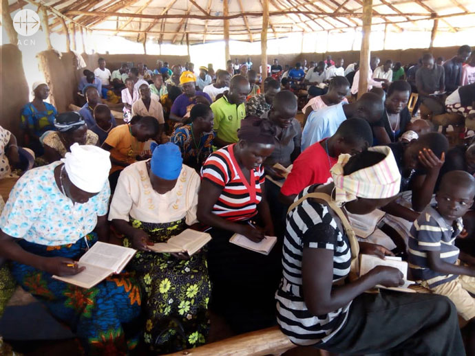 Uganda: Refugees during formation course