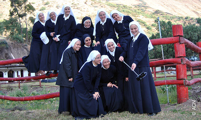 ACN supports the livelihood of 31 nuns from the Congregation of the Servants of God’s Plan who are undergoing training.