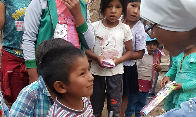 Bolivia: Support for six religious sisters in the poor parishes of the Andes.