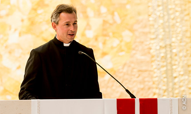 El Padre Martin Barta, asistente espiritual de ACN Internacional.