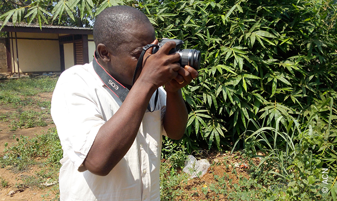 Gérard Ouambou is a journalist and cameraman from Bangui, the capital of the Central African Republic.