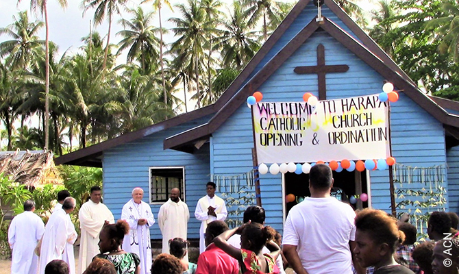 Duas ordenações sacerdotais foram o destaque do jubileu da diocese de Gizo.