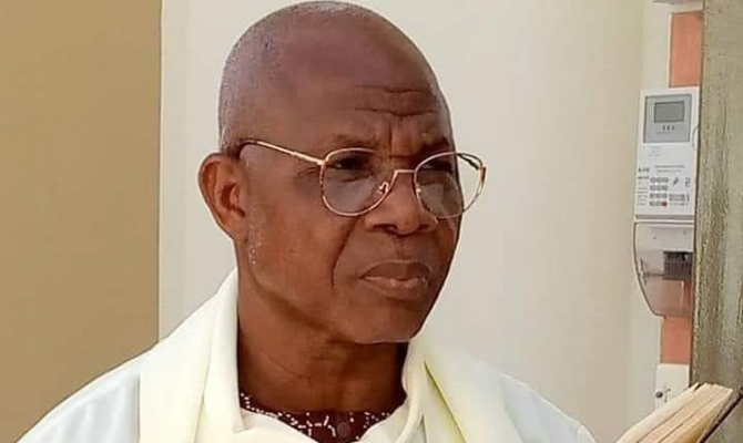 sacerdote asesinado burkina faso