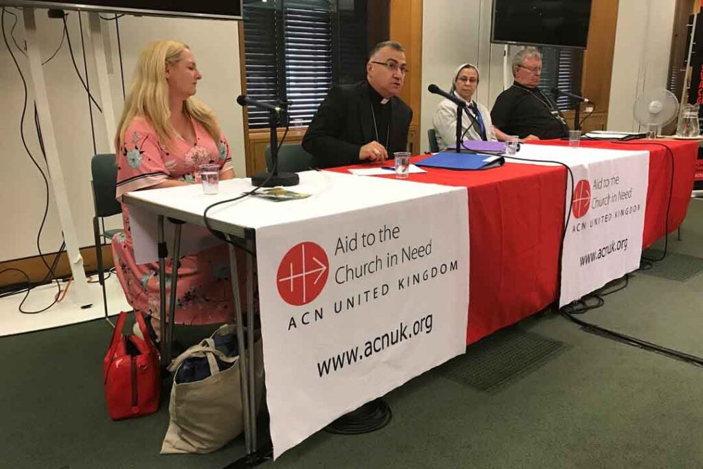 Des représentants des Églises irakiennes, syriennes et anglaises au Parlement britannique discutent de la situation au Proche-Orient.
