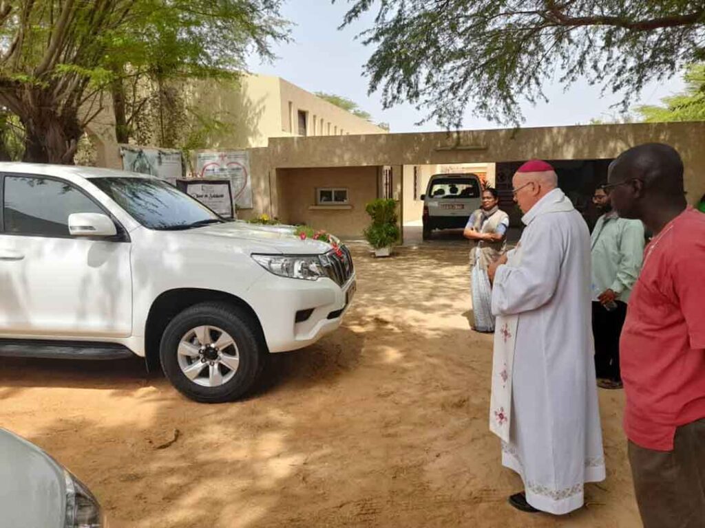 Véhicule Toyota 4X4 pour le vicariat général du diocèse de Nouakchott.