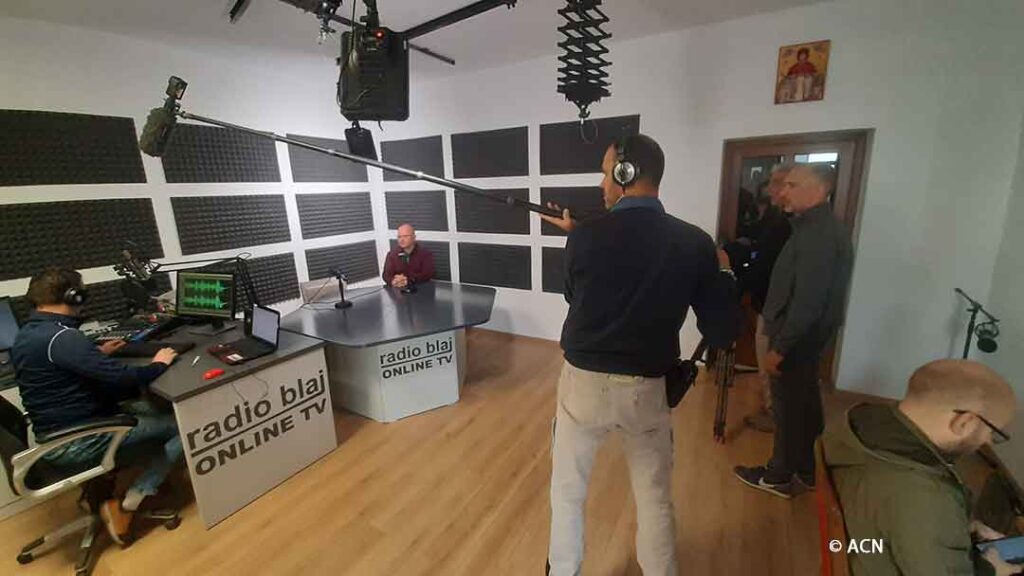 Radio Internet Blaj pour la diffusion des messes de tout le diocèse de Fagaras.