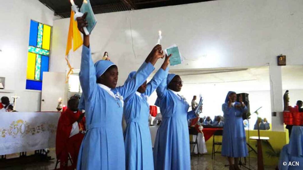 Les Petites Sœurs de Sainte Thérèse de l'Enfant Jésus sont une congrégation haïtienne locale.