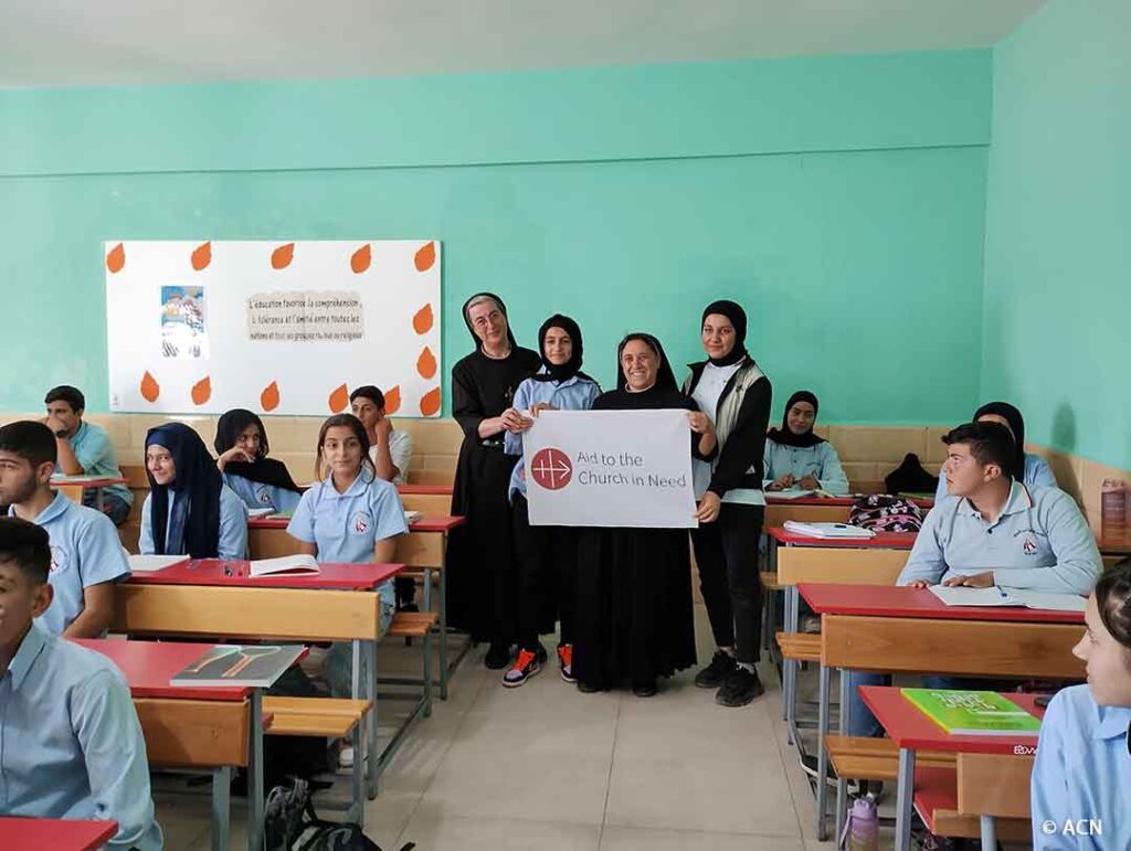 Niños de la escuela libanesa dirigida por las Hermanas del Buen Servicio