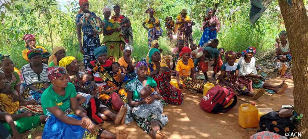 Des milliers de personnes ont été forcées de fuir leurs maisons à cause de l'insurrection